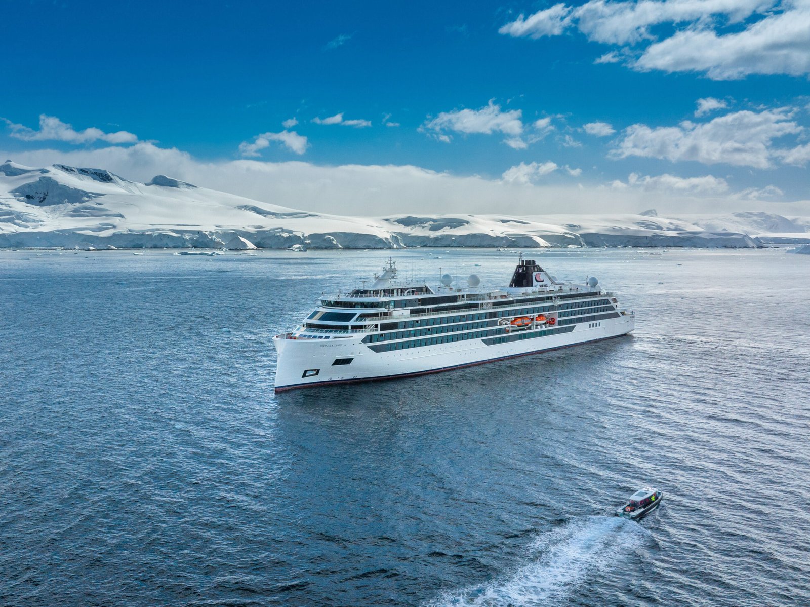 Expedition Ship - Antarctica_2026-05-08_10-24-43