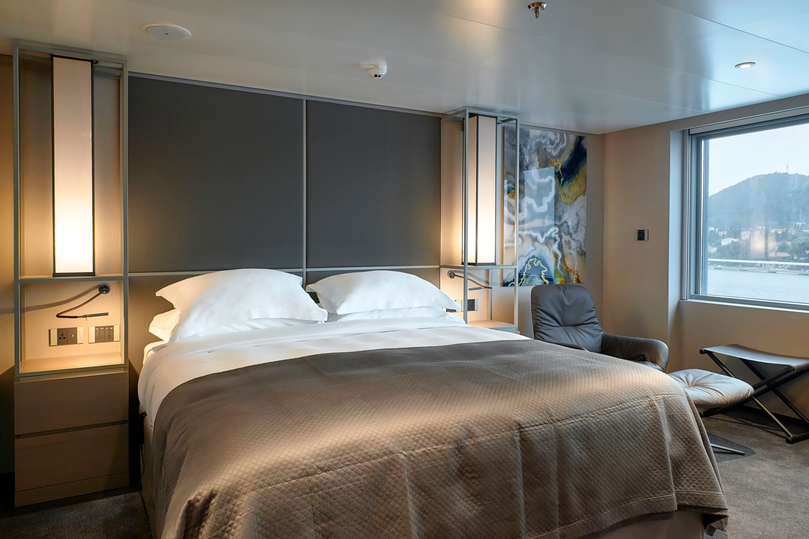 SE-Grand Panorama Suite_ Scenic Eclipse II-037